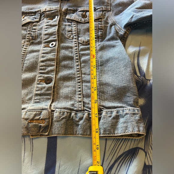 One of a Kind Upcycled Bob Marley denim jacket. - Picture 5 of 6